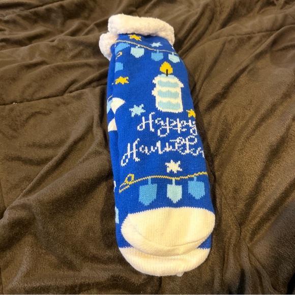Rite aid Hanukkah blue menorah dreidel gripper sherpa socks - Picture 2 of 2
